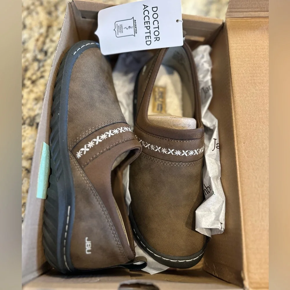 JBU by Jambu Becca Women’s  Brown Embroidered Slip ons. Sz. 7.5 M - Picture 2 of 4